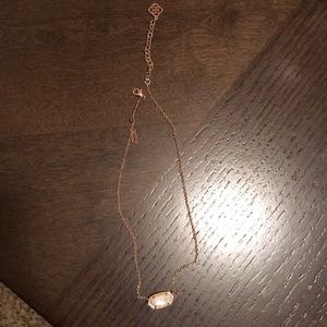 Kendra Scott necklace